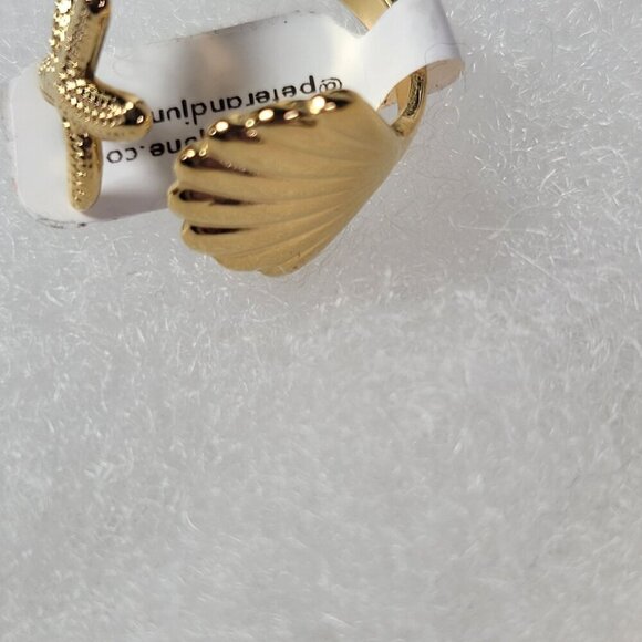 Revolve Peter+June Gold Tone Starfish & Shell Beach Summer Adjustable Ring - Picture 5 of 6